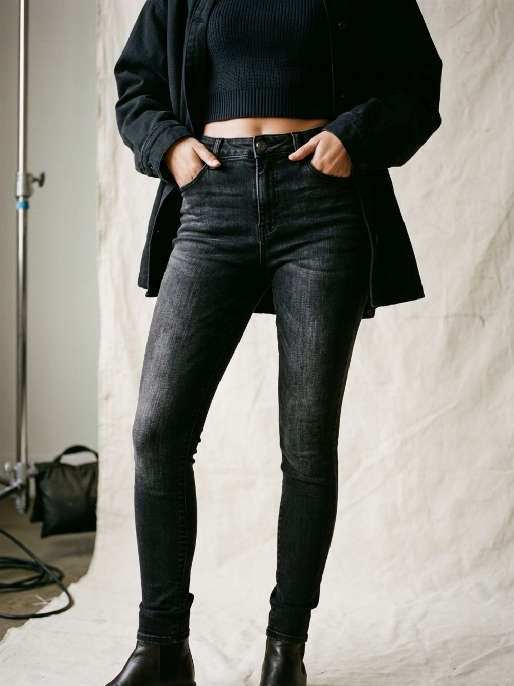 No Boundaries Women's Washed Black Skinny Jeans